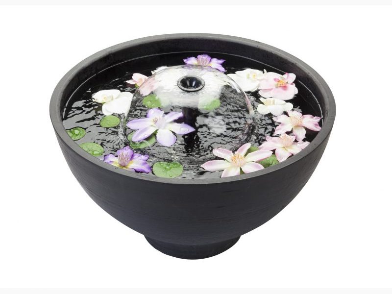 Fountain-Pond-rond-met-Floating-Flowers-3-lbox-800x600-F9F9F9